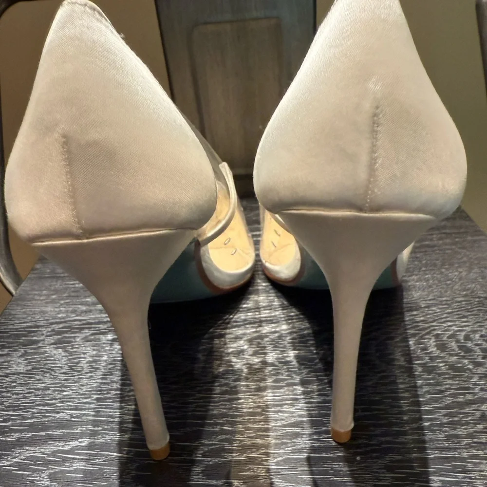 Betsey Johnson I Do  Clear Silver Heels - Picture 7 of 15